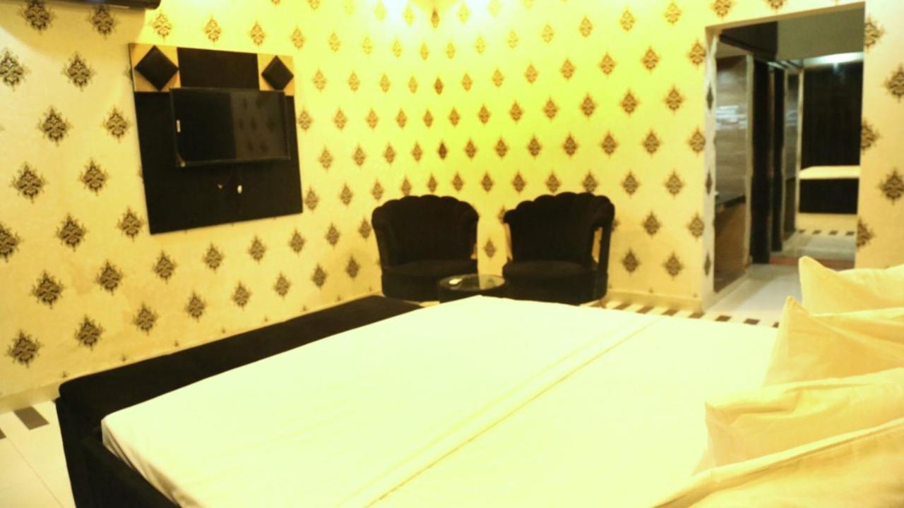 Hotel De Smart Multan Exterior photo
