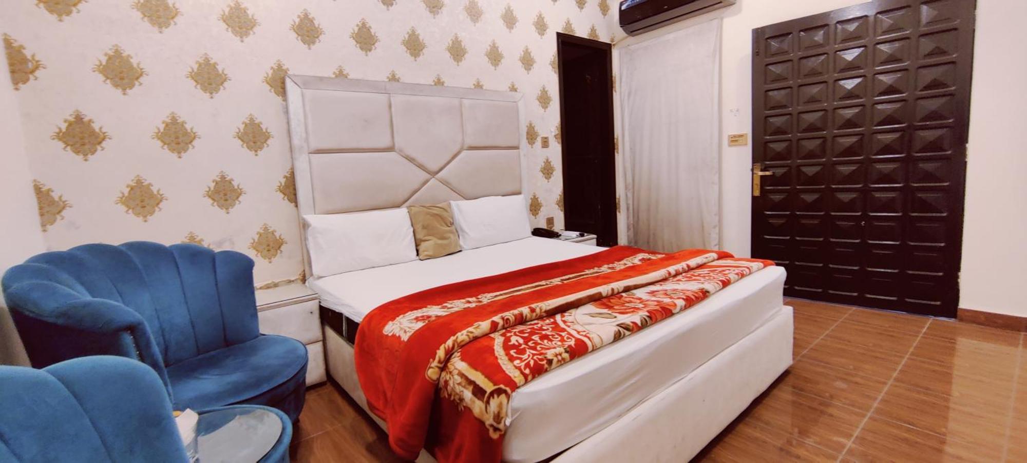 Hotel De Smart Multan Exterior photo